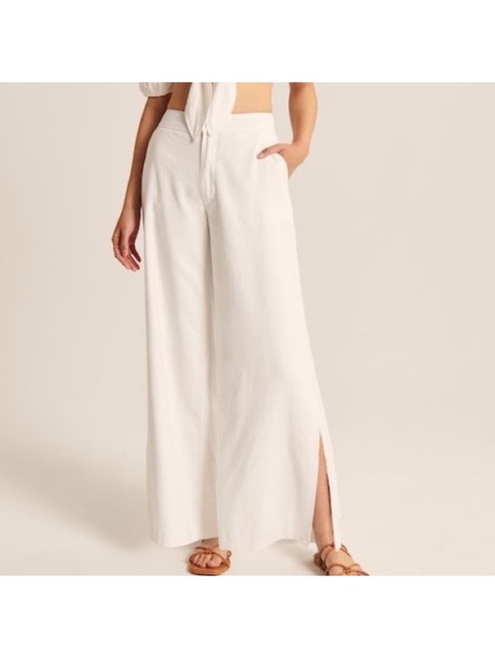 Abercrombie & Fitch Pants - Abercrombie and Fitch Resort
Linen Blend Pants